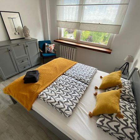 Sloneczny Apartament คาโตวีตเซ ภายนอก รูปภาพ